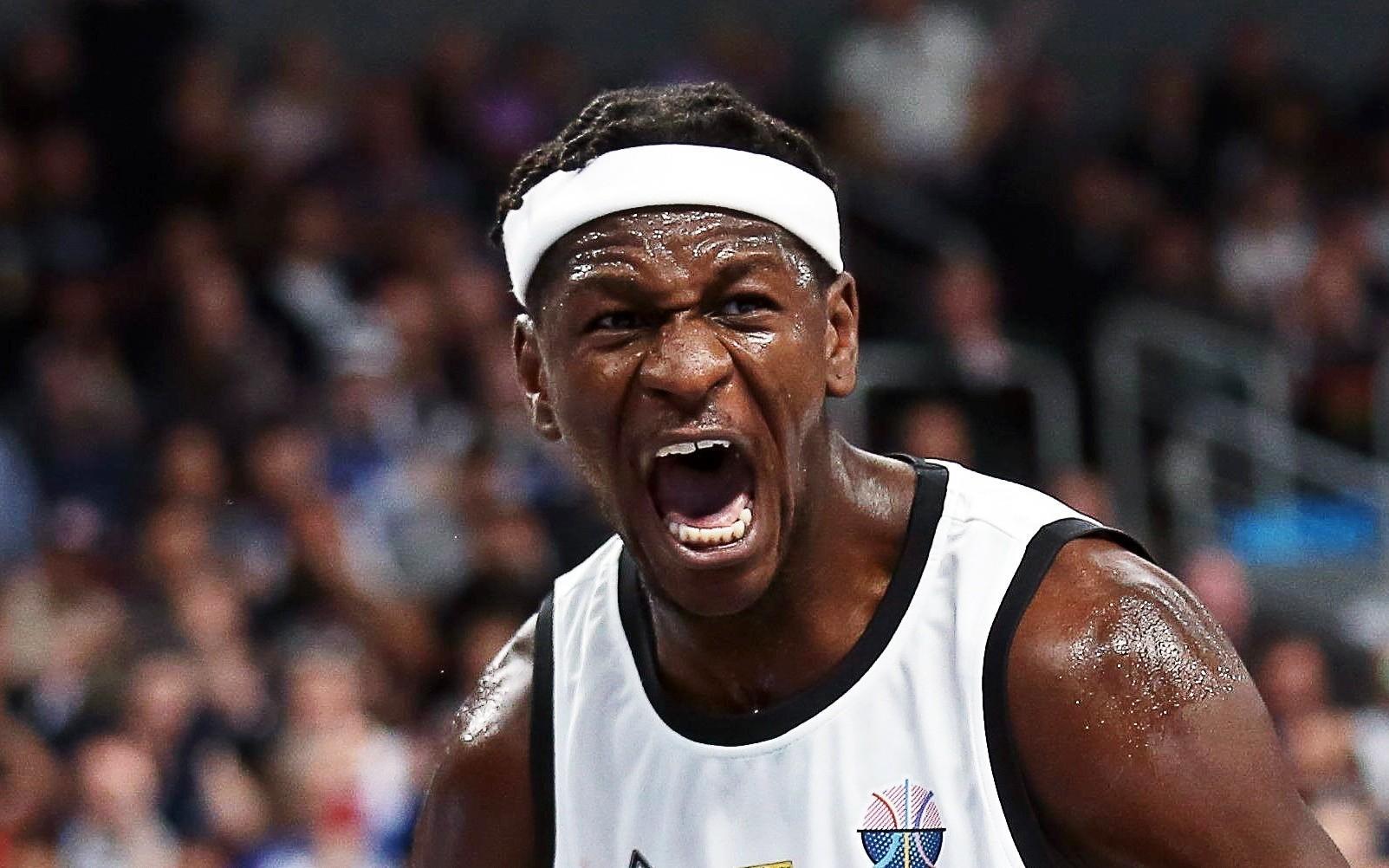 包含德国男篮欧锦赛首战大胜黑山30分施罗德小瓦格纳发挥出色的词条  第2张