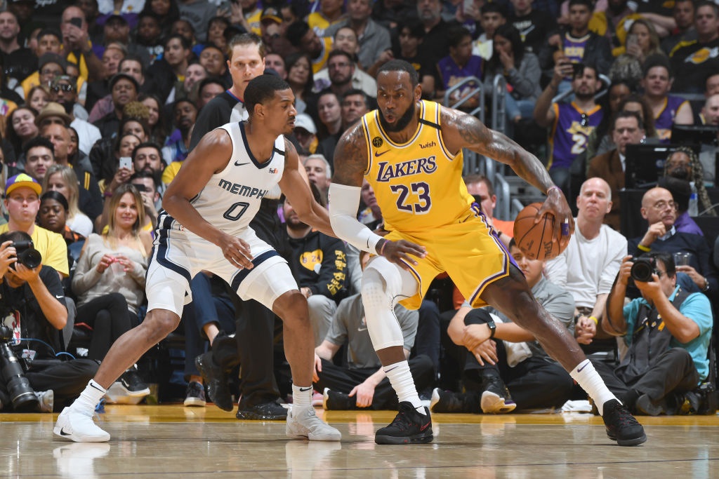 NCAA:加州大学河滨分校VS格兰布林大学的简单介绍