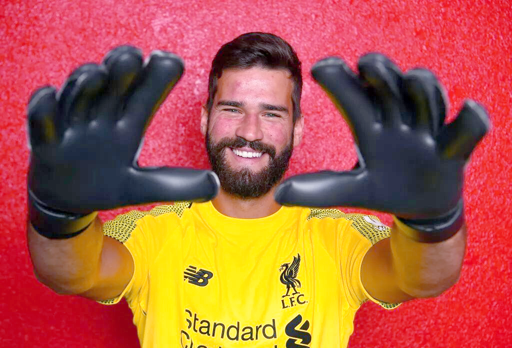 包含利物浦门将阿利森退出日本季前赛将返回英格兰处理个人事务的词条  第1张