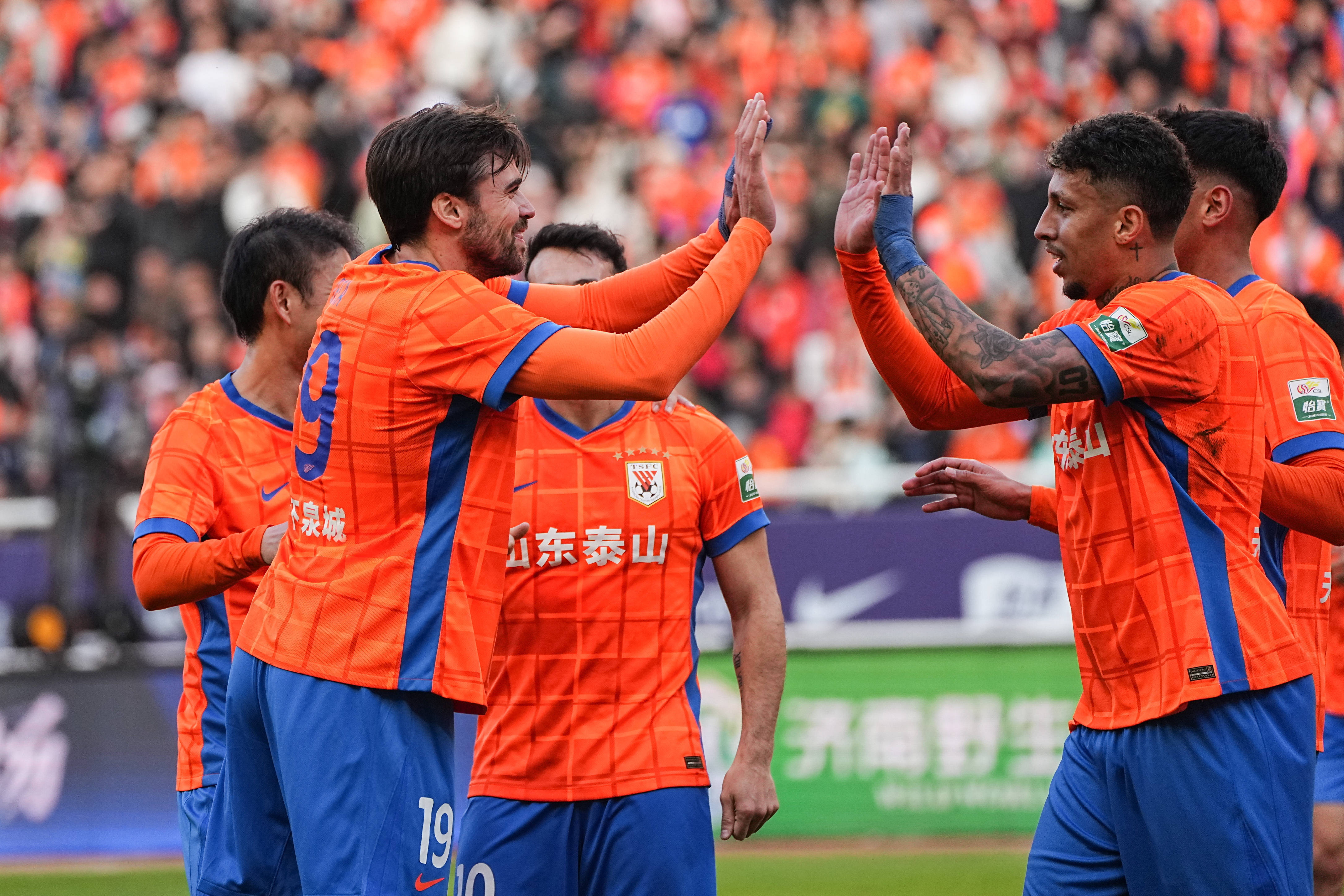 包含天津津门虎将战上海海港状态正佳海港重燃争冠希望的词条