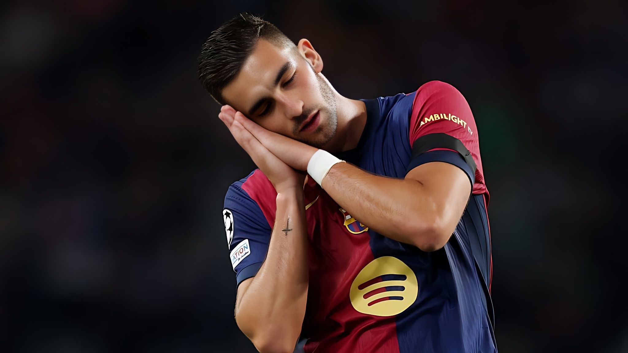 关于利雅得胜利有意费兰托雷斯巴塞罗那愿意出售球员的信息