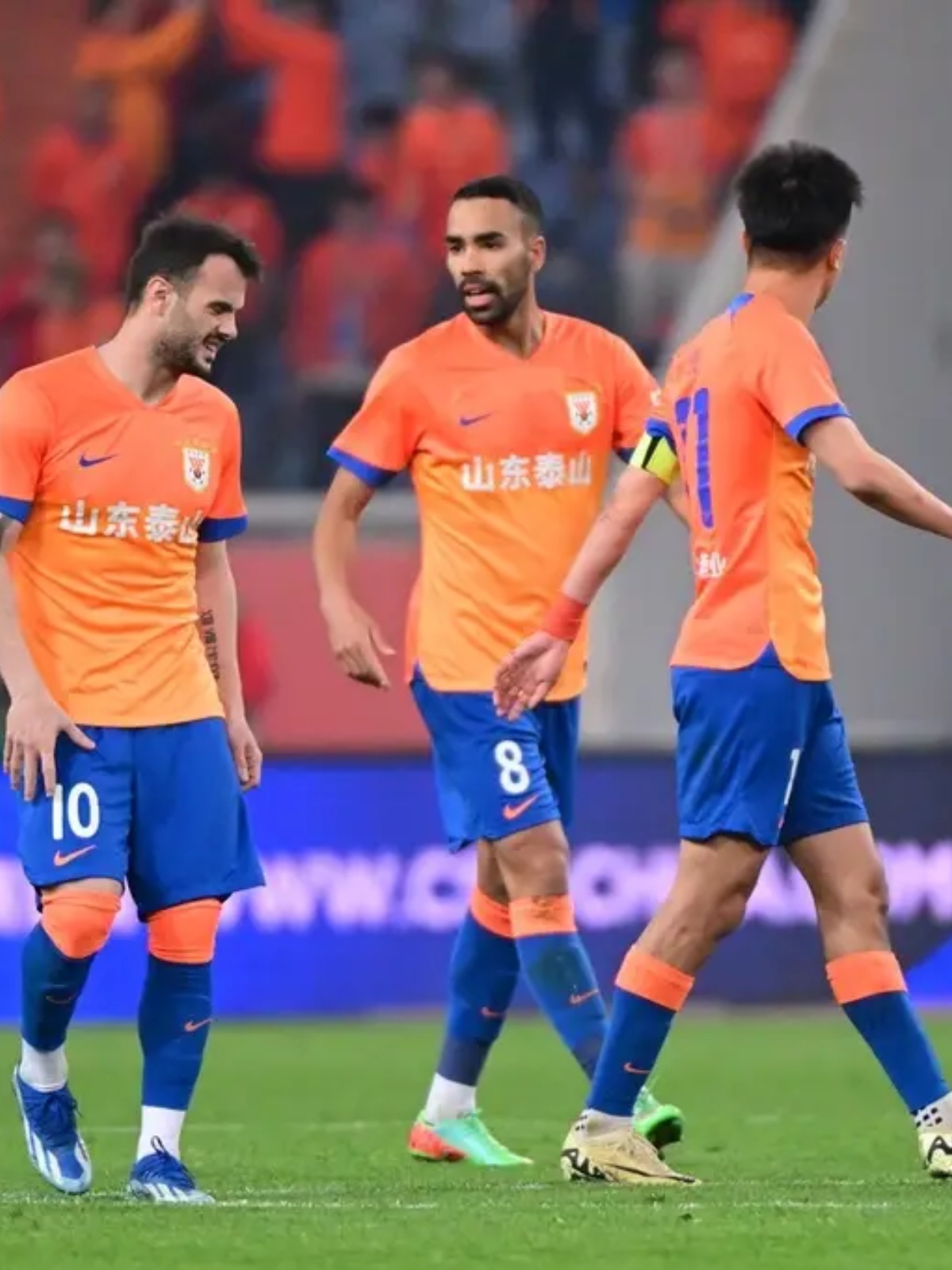 关于媒体点评中超争冠和保级形势申花突破40分大关的信息