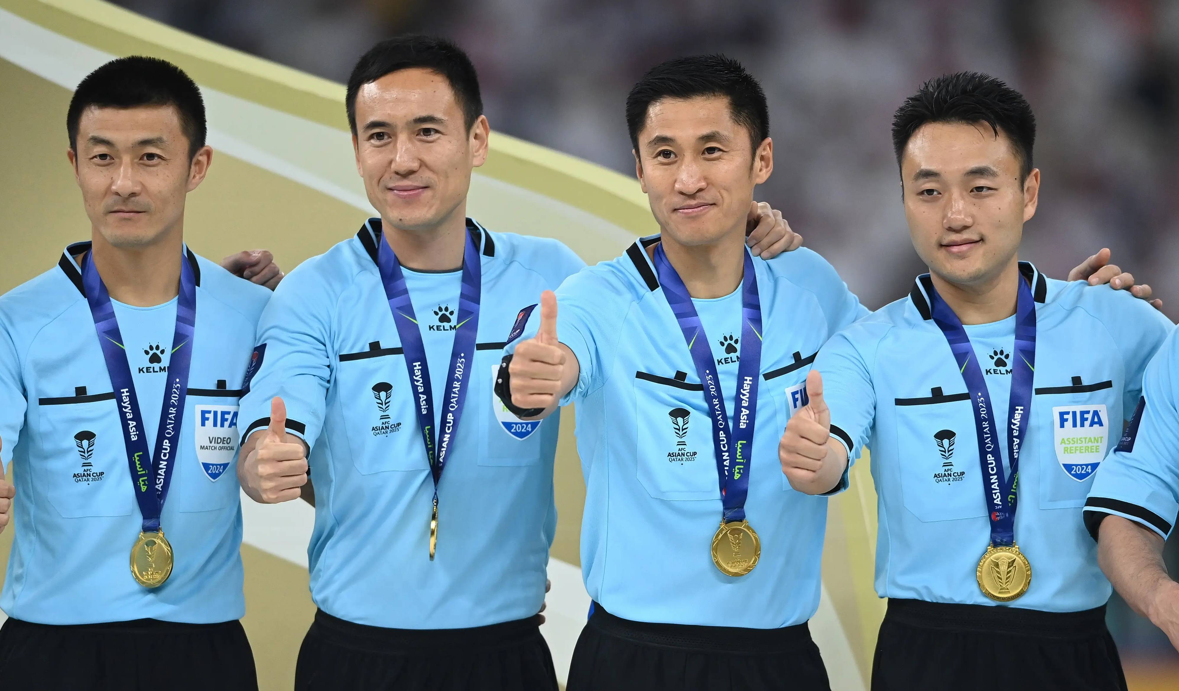 中国裁判亮相世俱杯马宁担任第四官员  第2张