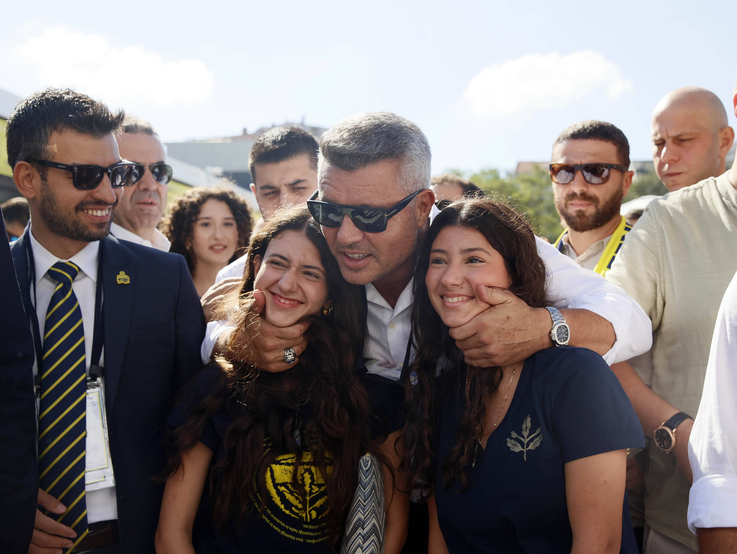 关于曝费内巴切决定继续与穆里尼奥合作穆帅确认留任的信息