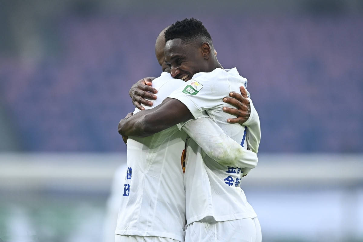 大连英博外援卡兰加自宣离队球员合约到期的简单介绍