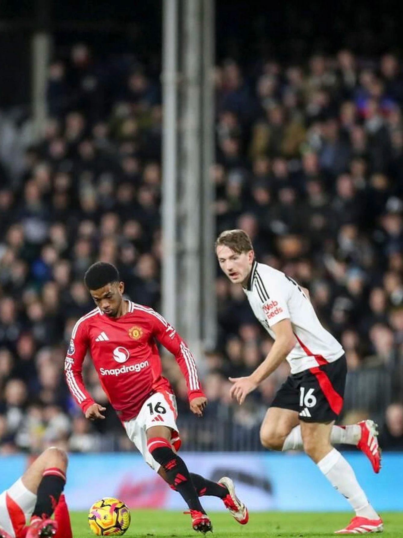 英超曼联VS伯恩利今日比分红魔新赛季开局还没有获得胜利的简单介绍  第2张