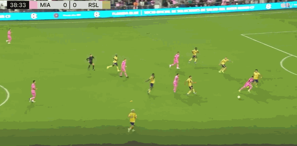 梅西首发7过人12对抗获评7.8分的简单介绍  第1张