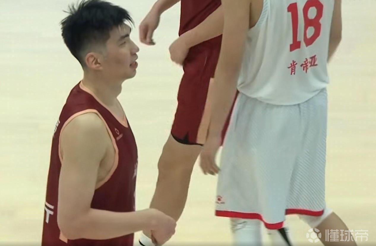 余嘉豪欧洲首秀得7分8板罚球4中1仍需提升的简单介绍  第2张