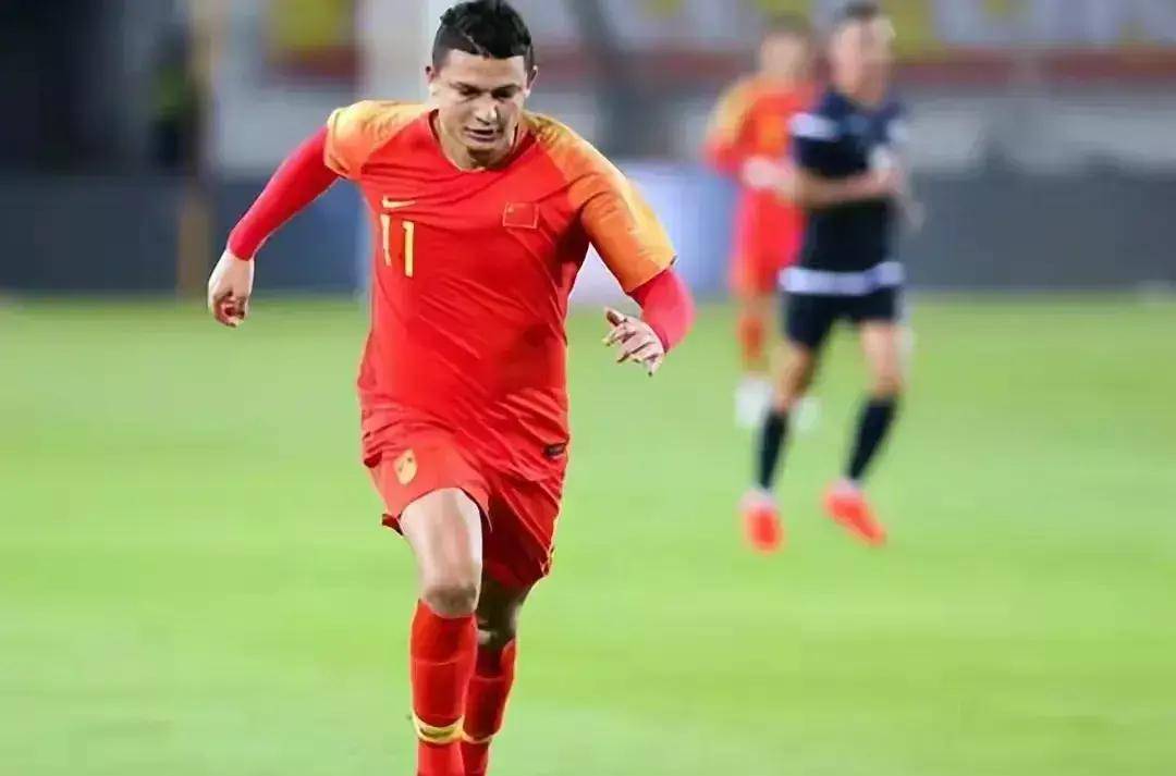 包含专家预测国足2034年进世界杯05年龄段球员迎来黄金期的词条