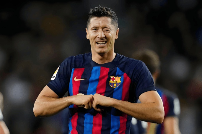 莱万希望下赛季仍留在巴萨若无法续约将退役的简单介绍 第1张 莱万希望下赛季仍留在巴萨若无法续约将退役的简单介绍 第1张