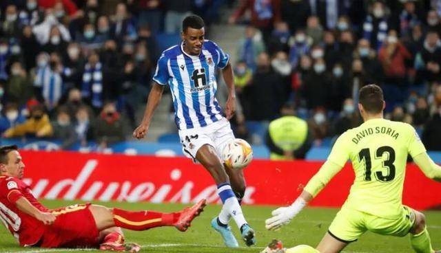 关于曝伊萨克将与纽卡官员会面球员已回到训练场的信息  第2张