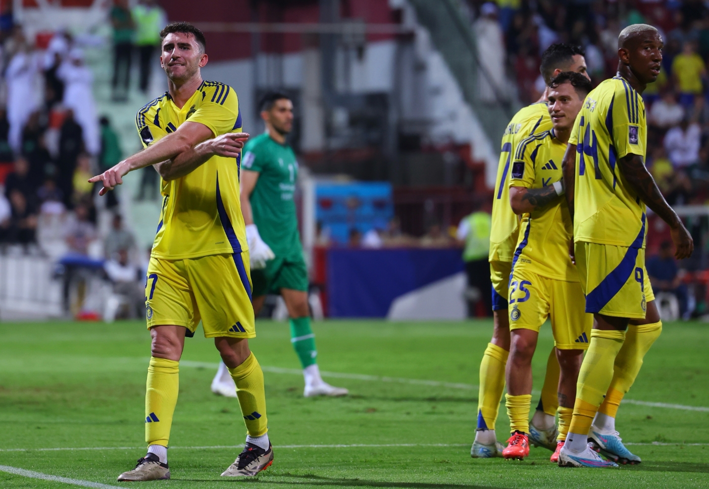 C罗挑衅爱尔兰球迷双方矛盾进一步激化的简单介绍  第1张