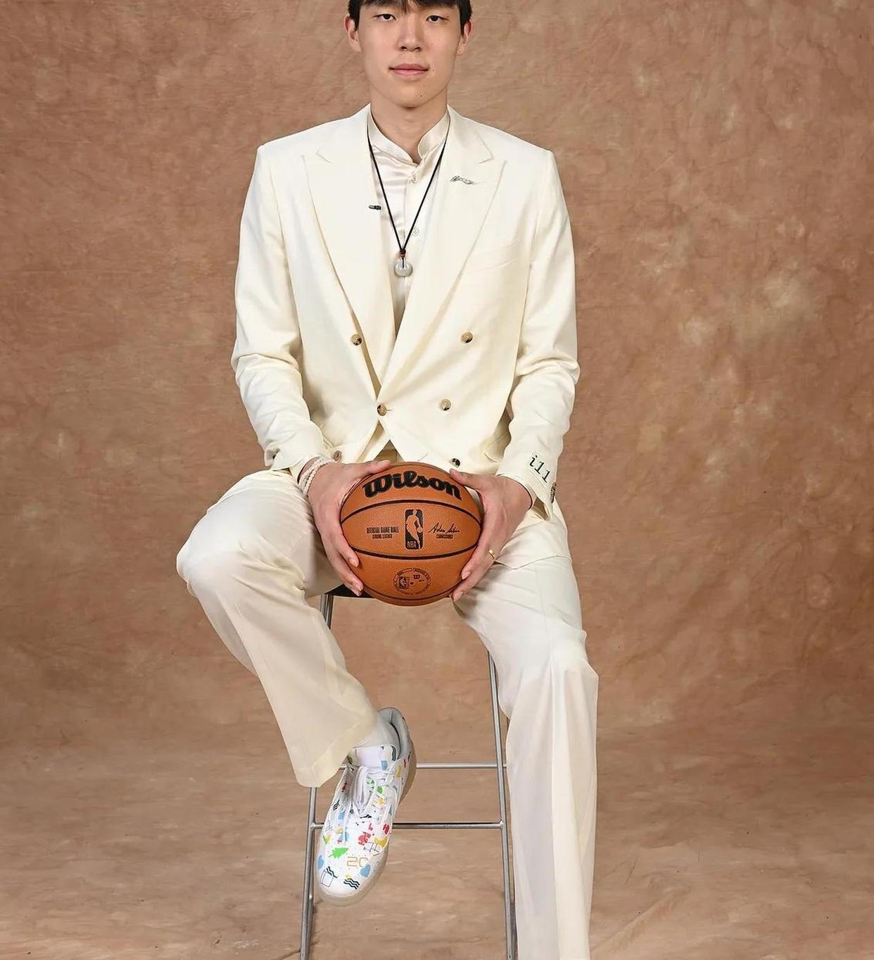 包含杨瀚森确认出战亚洲杯目前已经返回到青岛的词条  第1张