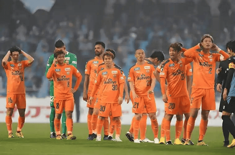 日职联浦和红钻VS名古屋鲸八预测浦和红钻主场胜率接近7成的简单介绍