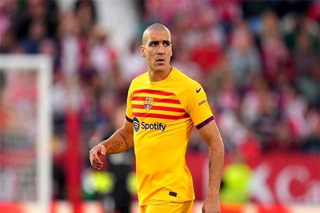 包含曝巴萨在推进罗梅乌的解约球员进入清洗名单的词条