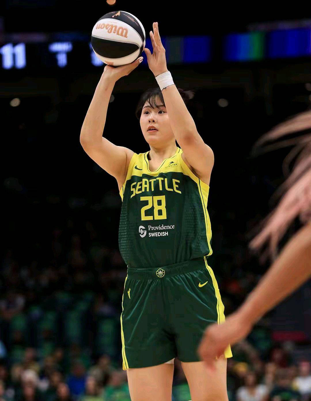 关于李月汝透露有意收购欧洲女篮球队助力球员走出去的信息