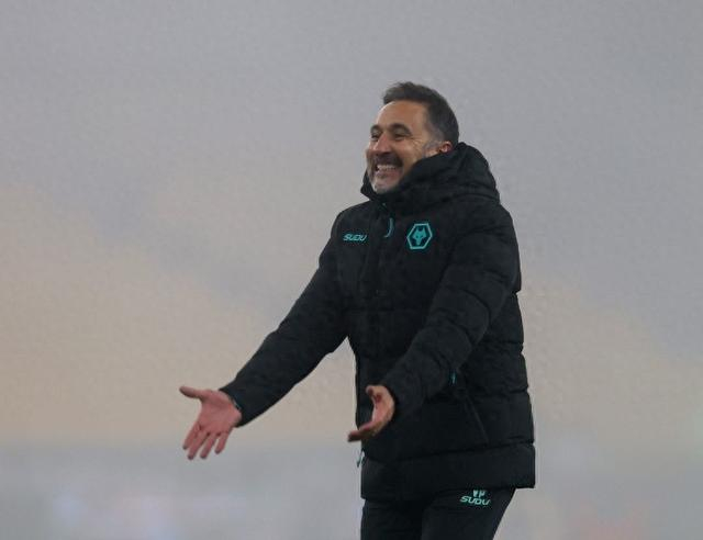 关于狼队主帅佩雷拉依旧得到球队高层支持球队本赛季战绩糟糕的信息