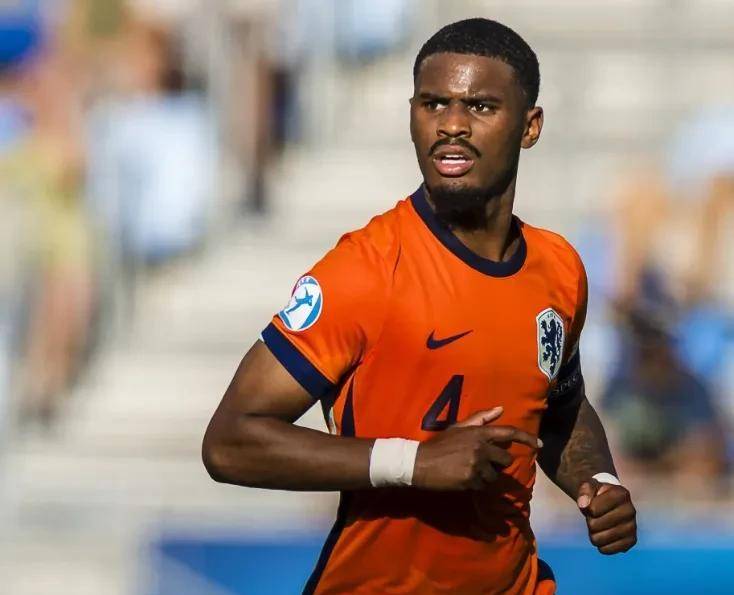 包含曝切尔西继续推进哈托转会交易球员愿意加盟的词条