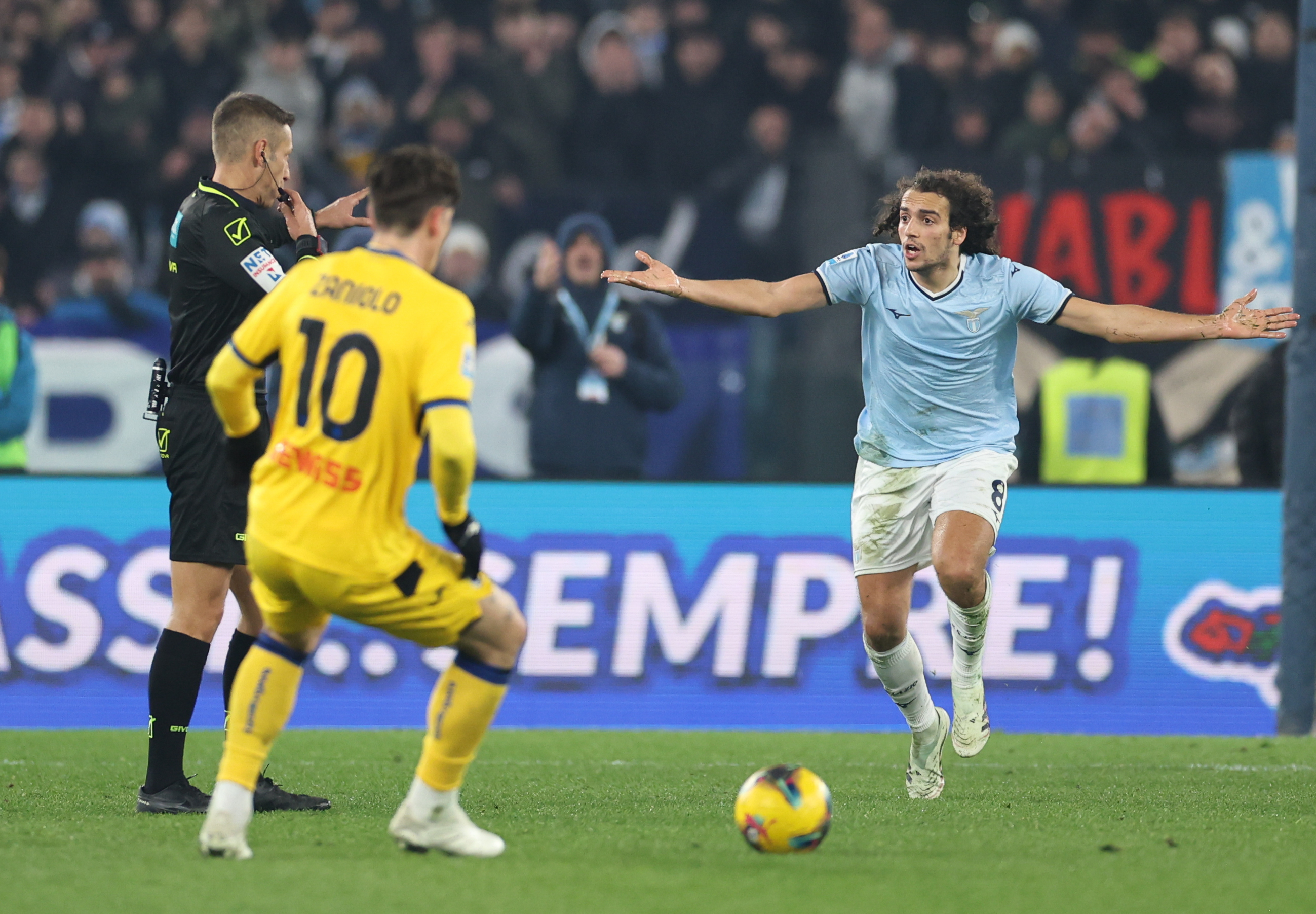 意甲最终排名那不勒斯赢得冠军、亚特兰大与尤文图斯进入欧冠的简单介绍